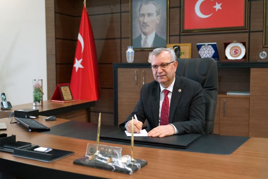 Keşan Belediye Başkanı Helvacıoğlu, 30 Ağustos Zafer Bayramı’nı kutladı