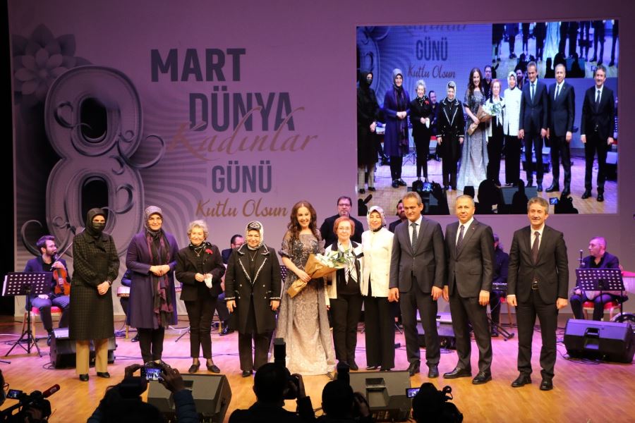 Milli Eğitim Bakanı Özer, Sancaktepe’de 8 Mart Dünya Kadınlar Günü Etkinliğine katıldı