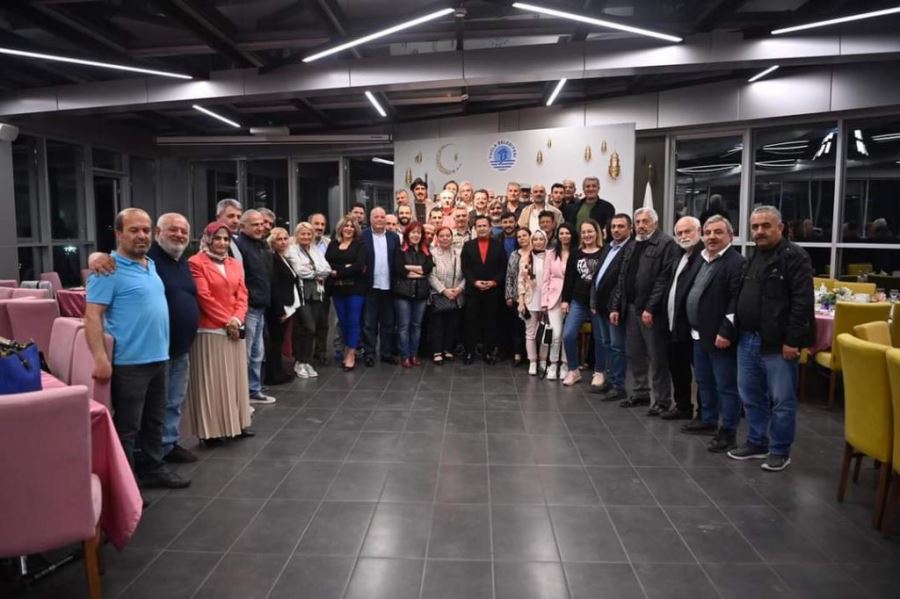 Tuzla Belediye Başkanı Yazıcı, gazetecileri sahurda ağırladı
