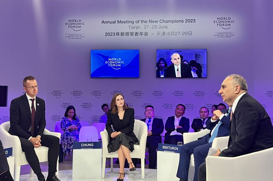 Sabancı, Çin’deki Yaz Davos’unda Dünya  İş Liderlerini Türkiye’ye Yatırıma Davet Etti
