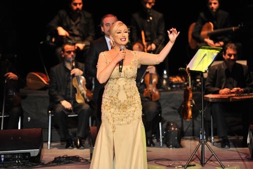 Türk Sanat Müziğinin kraliçesi Bahçeşehir`deydi