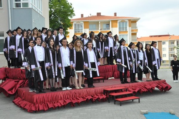 Malkara?da Gazi Ömer Bey Anadolu Lisesi mezuniyet töreni düzenledi