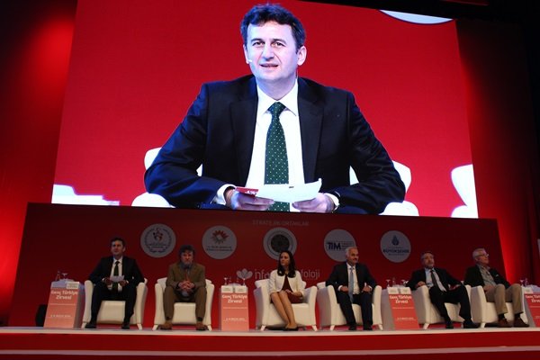 Genç Türkiye Zirvesi`nde GTÜ Rektörü Prof. Dr. Haluk Görgün oturum başkanlığı yaptı