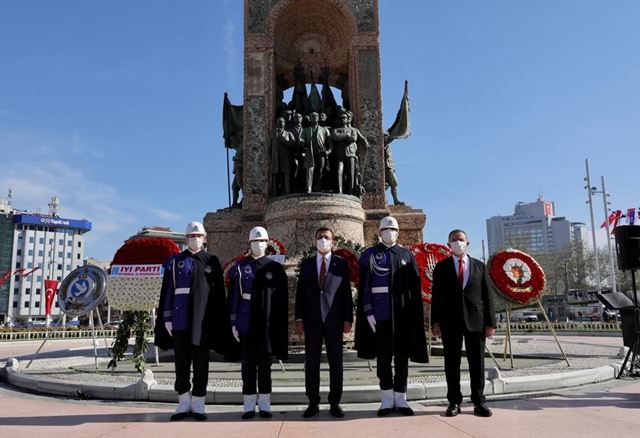 İMAMOĞLU, 23 NİSAN’IN 101’NCİ YILDÖNÜMÜNDE TAKSİM’DEYDİ