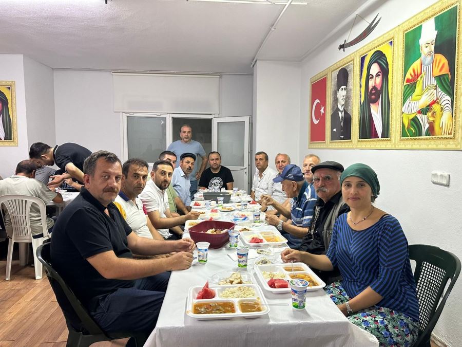 Sancaktepe Canlar Cemevi ilk lokmasını paylaştı