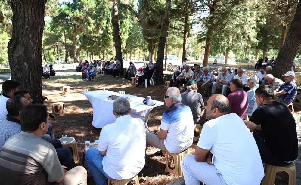 KANDIRA BELEDİYESİ DEPREM ŞEHİTLERİMİZİ UNUTMADI