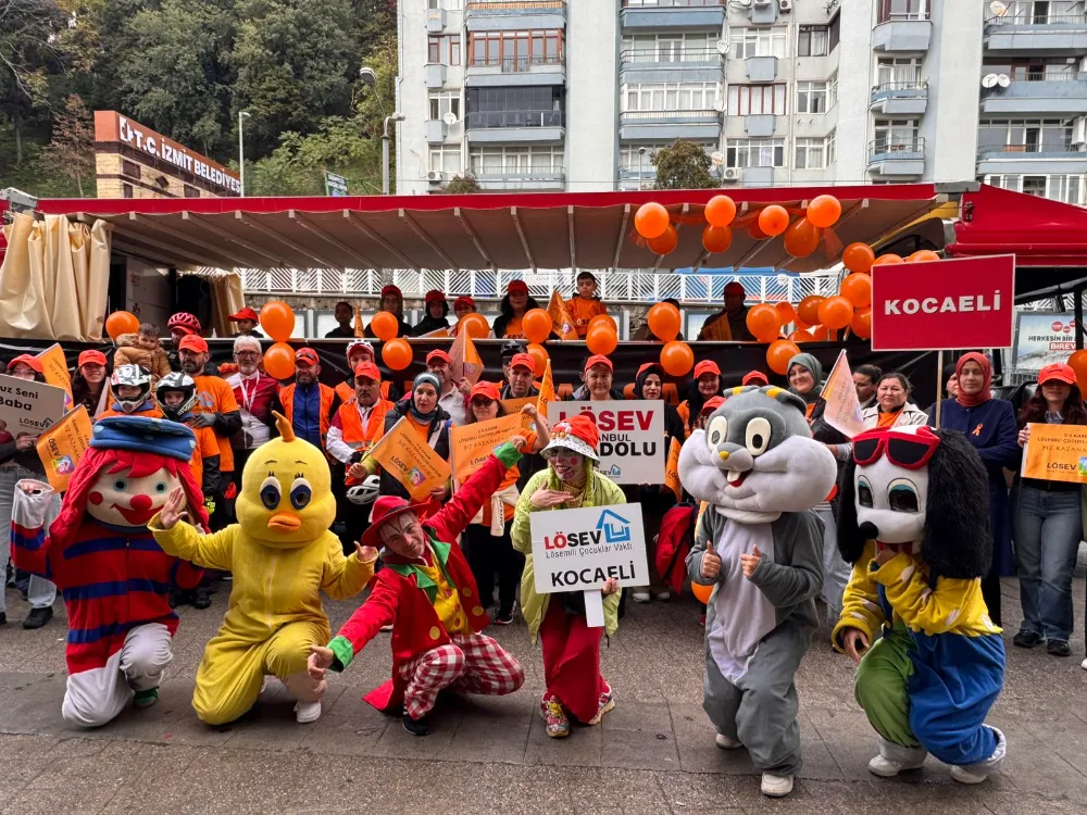 LÖSEV’DEN KOCAELİ VE SAKARYA’DA FARKINDALIK KORTEJİ