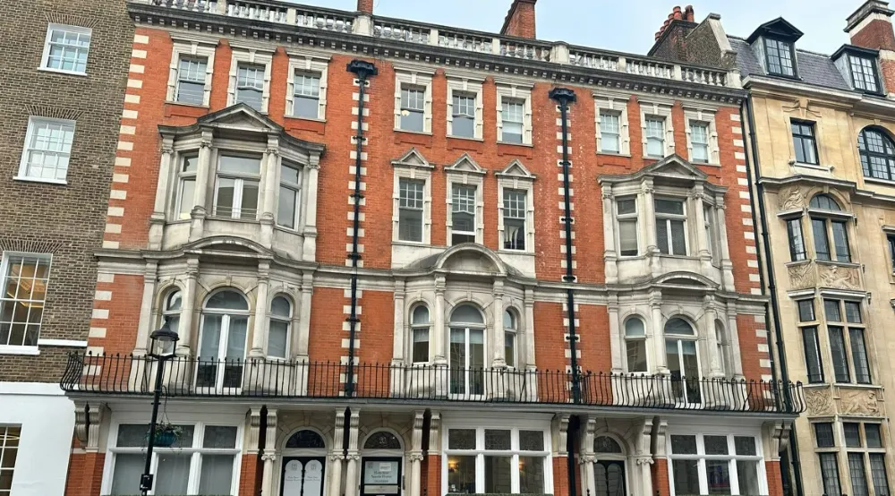 Türkiye’den Londra’ya: DentAkademi, Harley Street’te Kapılarını Açtı!