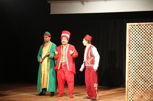  ?KAVUKLU?NUN SUÇU NE? TİYATROSEVERLERDEN TAM NOT ALDI 