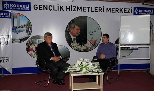 Başkan Karaosmanoğlu, Siyaset Okulu?nu ziyaret etti