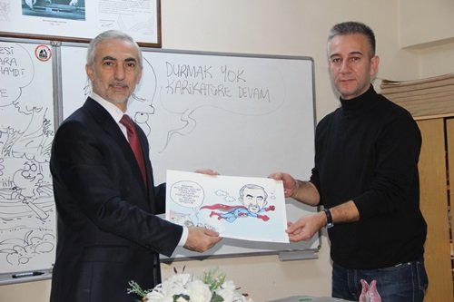 TURGUT YILMAZ KARİKATÜR SANATINI ANLATTI