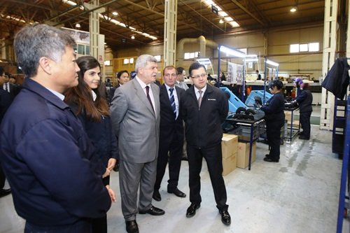 Başkan Karaosmanoğlu?ndan  Hanil CF Fabrikası?na ziyaret