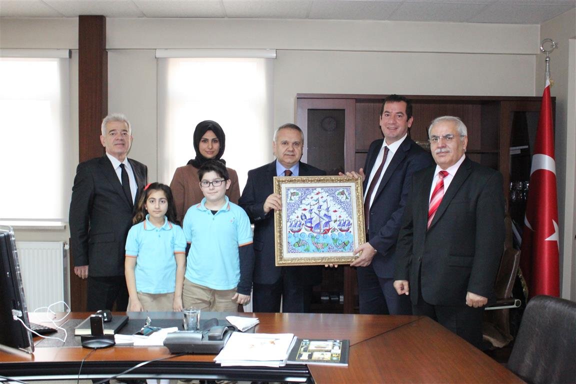 Kaymakam Feyzullah Özcan?a Bilim Medeniyet Kolejinden ziyaret 
