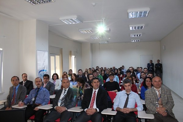 ÜMRANİYE SGM?DEN UYUŞTURUCU MADDE İLE MÜCADELE SEMİNERİ
