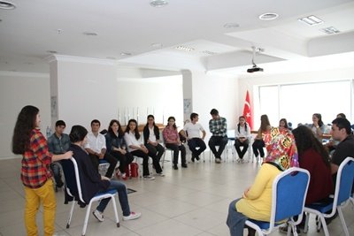 Kartal?da gençlere hizmete devam