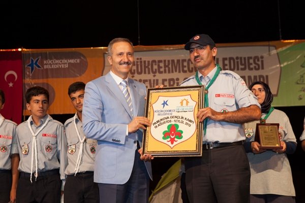 Küçükçekmece Bilgi Evleri Öğrencileri Gençlik Kampında buluştu